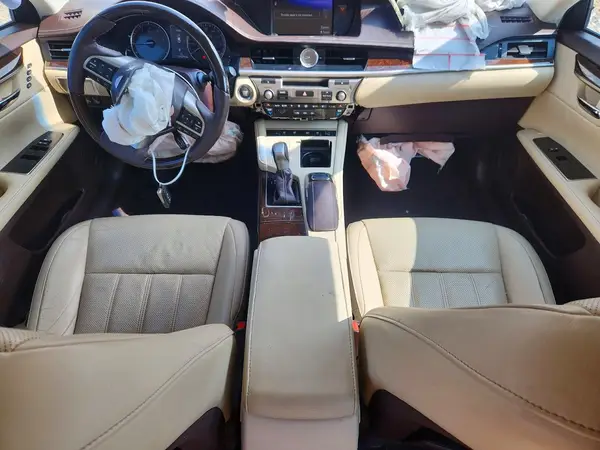 58ABK1GG5JU103229 2018 LEXUS ES - Image 8