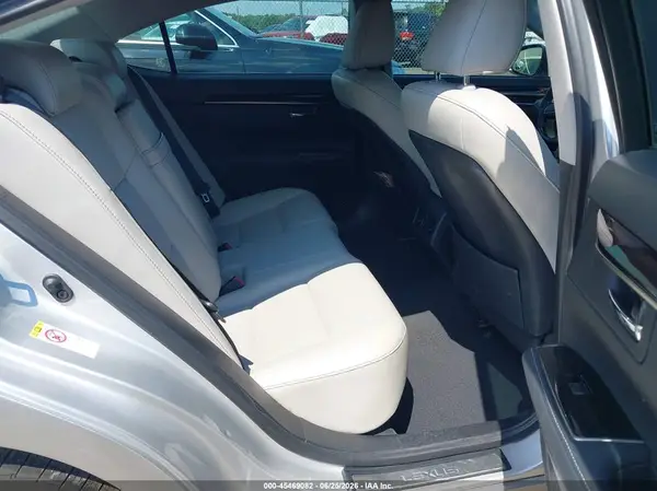 58ABK1GG5JU104767 2018 LEXUS ES - Image 8