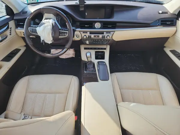 58ABK1GG5JU106003 2018 LEXUS ES - Image 8
