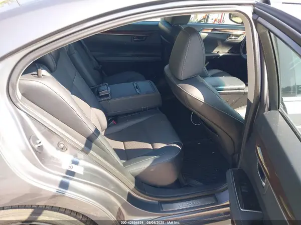 58ABK1GG5JU108284 2018 LEXUS ES - Image 8