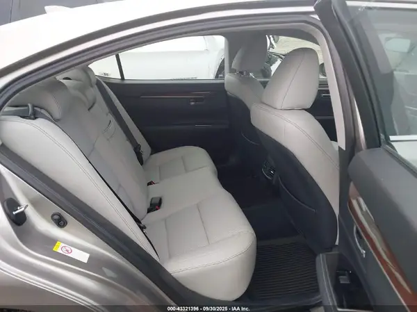 58ABK1GG5JU108477 2018 LEXUS ES - Image 8