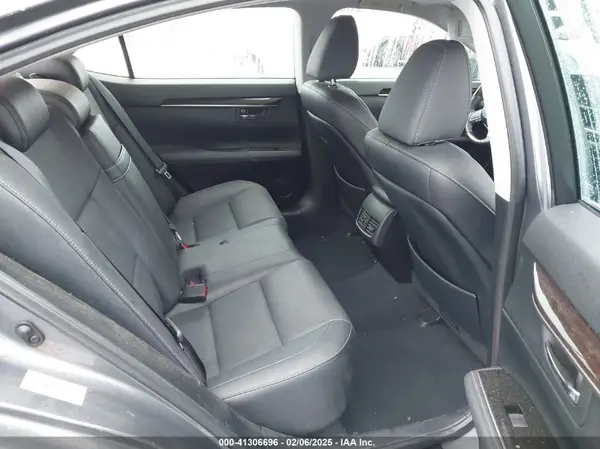 58ABK1GG5JU111315 2018 LEXUS ES - Image 8
