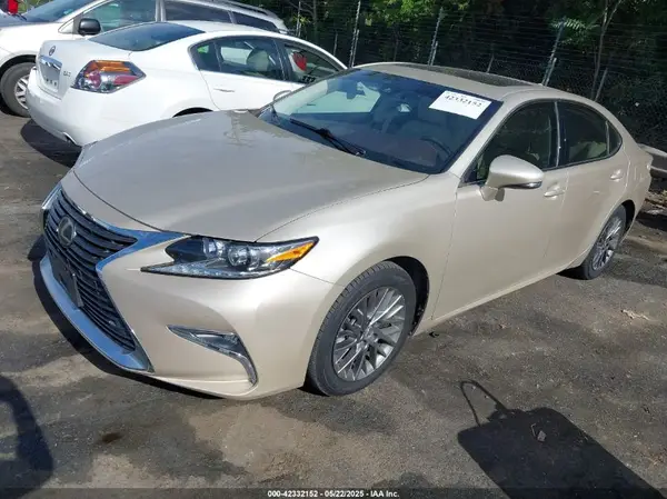 58ABK1GG5JU111640 2018 LEXUS ES - Image 2
