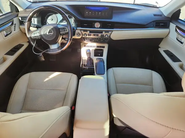 58ABK1GG5JU111895 2018 LEXUS ES - Image 8