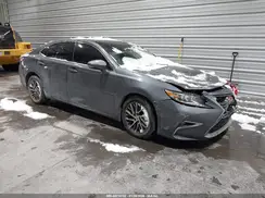 58ABK1GG5JU113324 2018 LEXUS ES