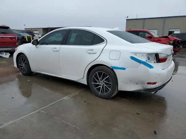 58ABK1GG5JU114134 2018 LEXUS ES - Image 2