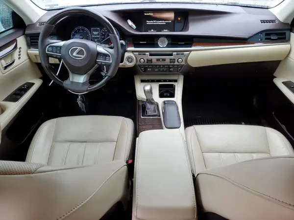 58ABK1GG5JU114134 2018 LEXUS ES - Image 8