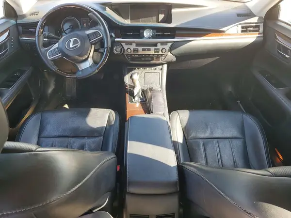 58ABK1GG5JU114179 2018 LEXUS ES - Image 8