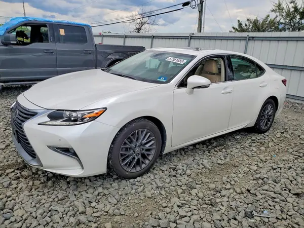 58ABK1GG5JU114666 2018 LEXUS ES - Image 1