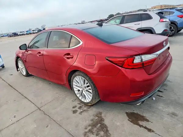 58ABK1GG5JU115526 2018 LEXUS ES - Image 2