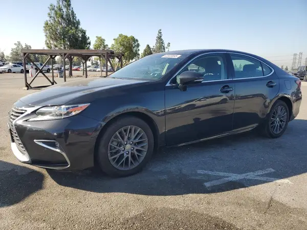 58ABK1GG5JU117938 2018 LEXUS ES - Image 1