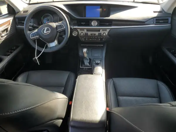 58ABK1GG5JU117938 2018 LEXUS ES - Image 8