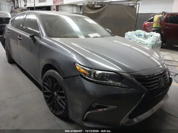 58ABK1GG6GU005996 2016 LEXUS ES - Image 1