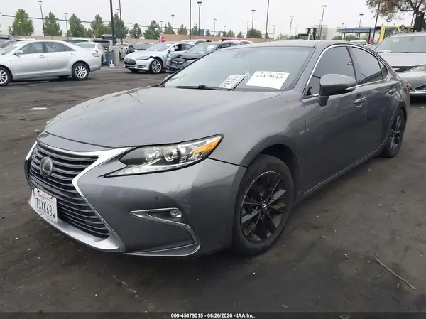 58ABK1GG6GU014925 2016 LEXUS ES - Image 2