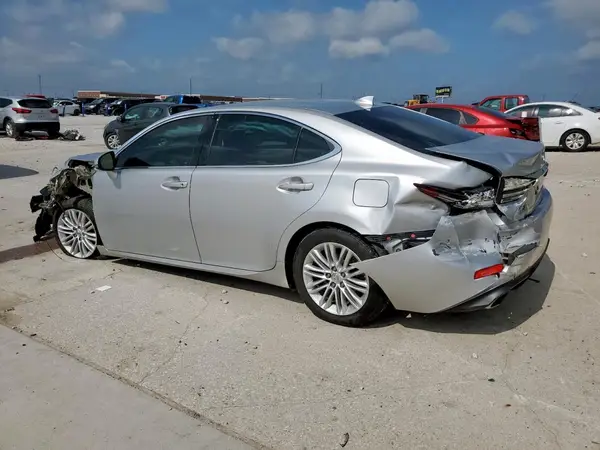 58ABK1GG6GU015010 2016 LEXUS ES - Image 2