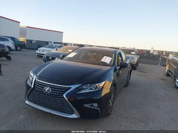 58ABK1GG6GU019316 2016 LEXUS ES - Image 2
