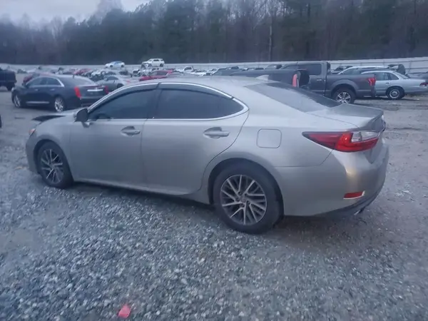 58ABK1GG6GU024824 2016 LEXUS ES - Image 2