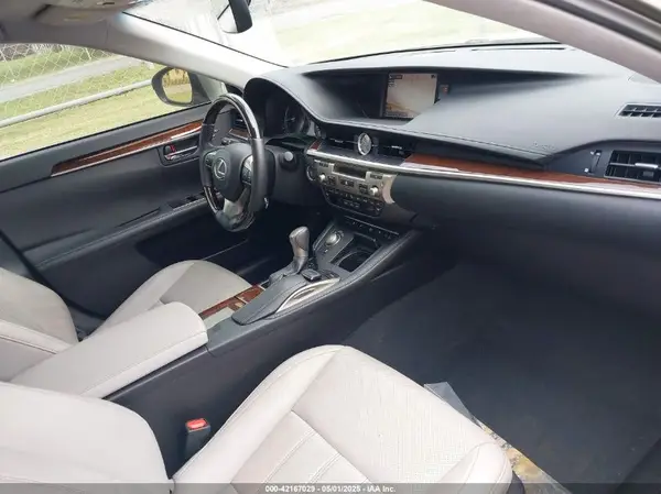 58ABK1GG6GU034351 2016 LEXUS ES - Image 1