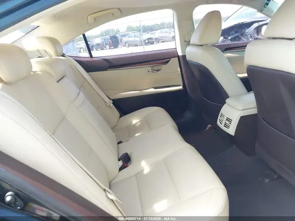 58ABK1GG6HU038191 2017 LEXUS ES - Image 8