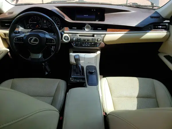 58ABK1GG6HU038448 2017 LEXUS ES - Image 8