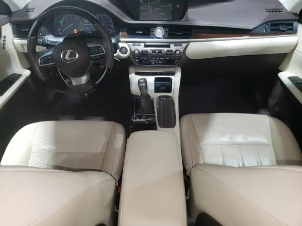 58ABK1GG6HU038904 2017 LEXUS ES - Image 8