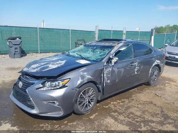 58ABK1GG6HU041155 2017 LEXUS ES - Image 2
