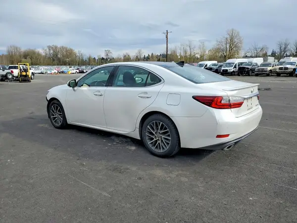 58ABK1GG6HU041303 2017 LEXUS ES - Image 2