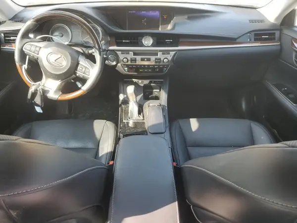 58ABK1GG6HU041561 2017 LEXUS ES - Image 8