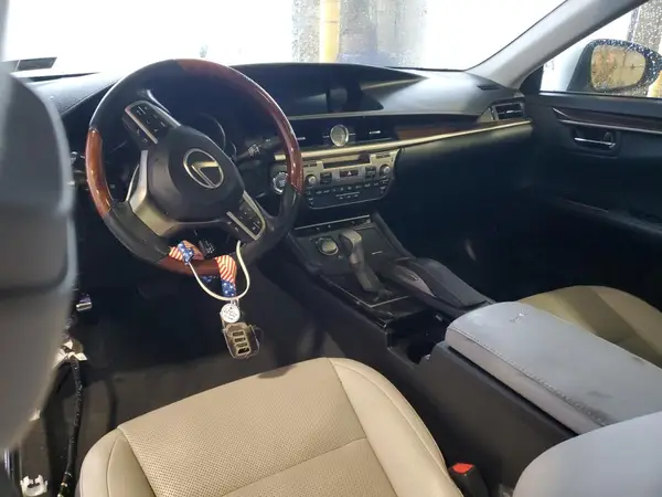 58ABK1GG6HU043942 2017 LEXUS ES - Image 8