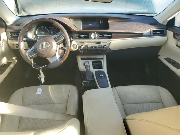 58ABK1GG6HU045867 2017 LEXUS ES - Image 8