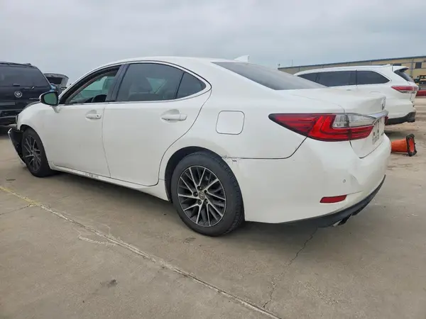 58ABK1GG6HU049143 2017 LEXUS ES - Image 2