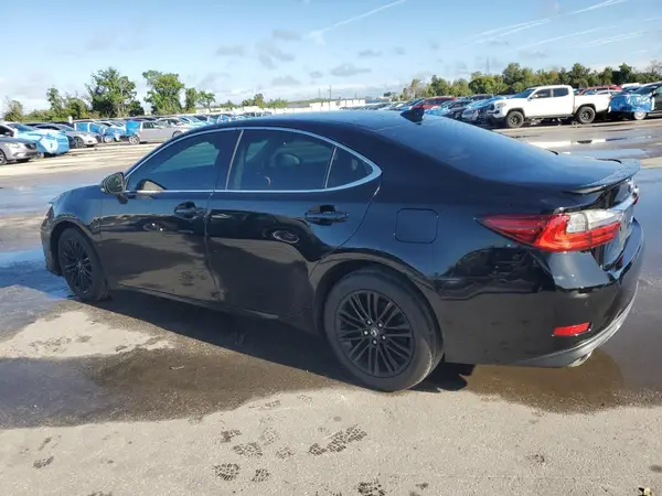 58ABK1GG6HU051491 2017 LEXUS ES - Image 2