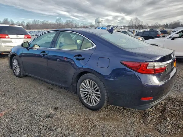 58ABK1GG6HU053547 2017 LEXUS ES - Image 2