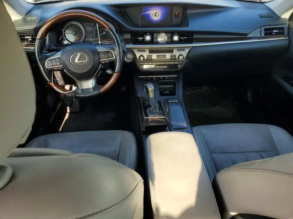 58ABK1GG6HU053581 2017 LEXUS ES - Image 8