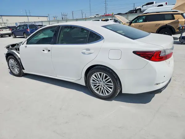 58ABK1GG6HU053631 2017 LEXUS ES - Image 2