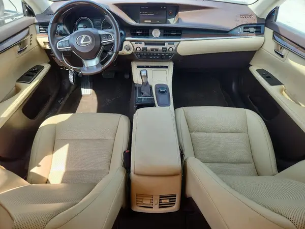 58ABK1GG6HU053631 2017 LEXUS ES - Image 8
