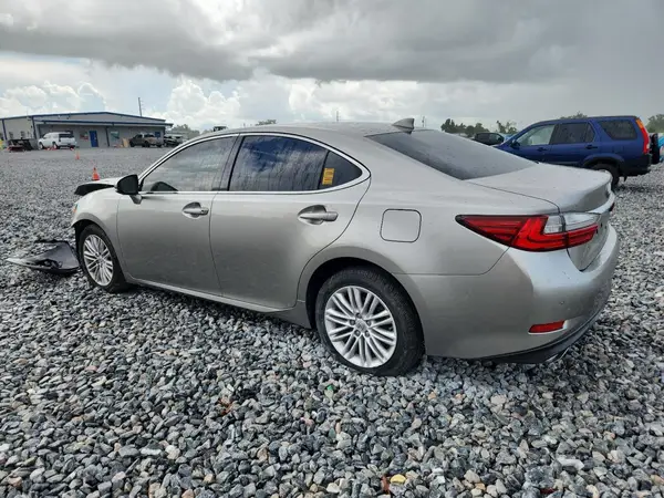58ABK1GG6HU057694 2017 LEXUS ES - Image 2