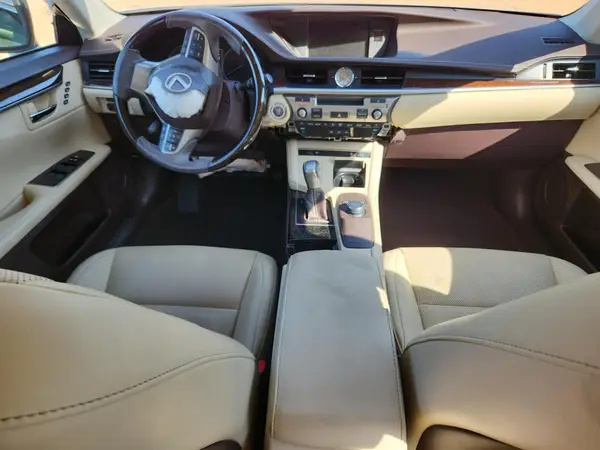 58ABK1GG6HU057968 2017 LEXUS ES - Image 8