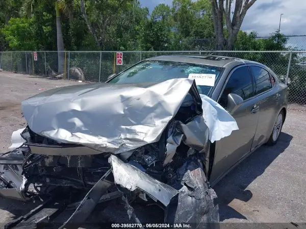 58ABK1GG6HU061308 2017 LEXUS ES - Image 2