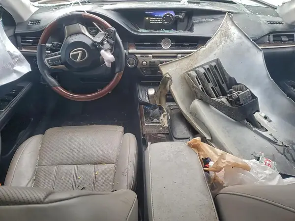 58ABK1GG6HU066511 2017 LEXUS ES - Image 8