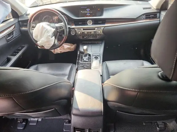 58ABK1GG6HU067173 2017 LEXUS ES - Image 8