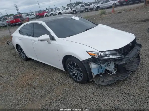 58ABK1GG6HU067254 2017 LEXUS ES - Image 1