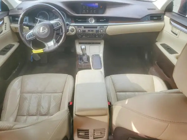 58ABK1GG6HU072616 2017 LEXUS ES - Image 8