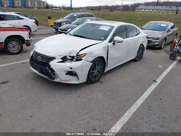 58ABK1GG6HU073457 2017 LEXUS ES - Image 2