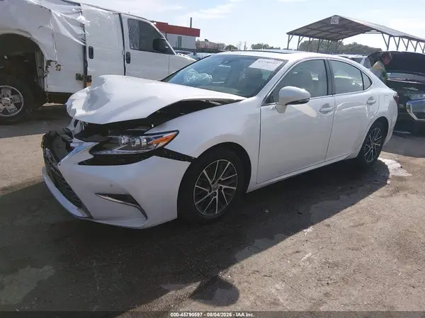 58ABK1GG6HU073958 2017 LEXUS ES - Image 2