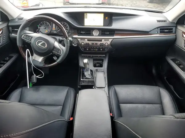 58ABK1GG6HU074074 2017 LEXUS ES - Image 8