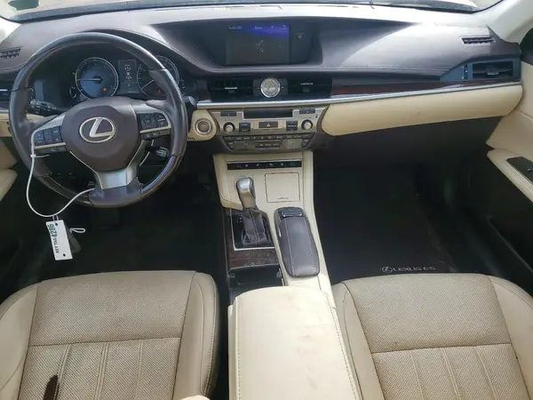 58ABK1GG6HU076679 2017 LEXUS ES - Image 8