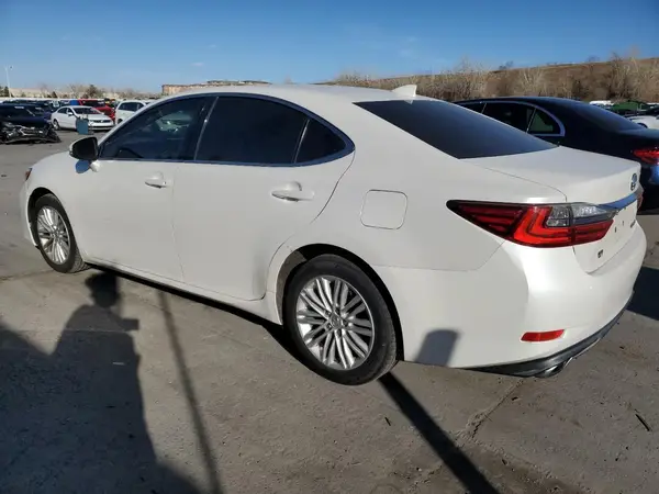58ABK1GG6HU077797 2017 LEXUS ES - Image 2