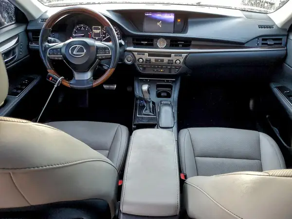 58ABK1GG6JU080477 2018 LEXUS ES - Image 8