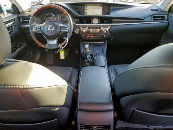58ABK1GG6JU082634 2018 LEXUS ES - Image 8